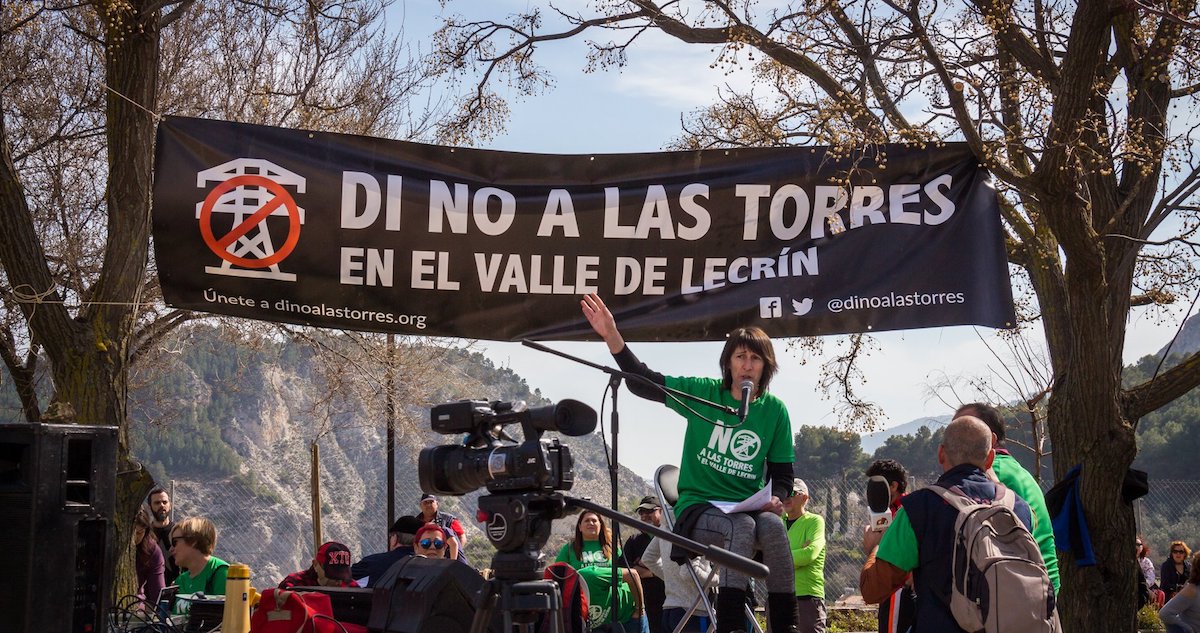 Marcha contra las torres en el Valle de Lecrin